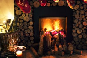 Simple Tips for Decorating a Listed House for Christmas